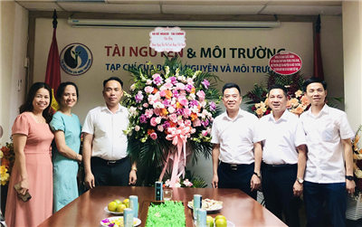 Nhiều đơn vị chúc mừng Tạp chí Tài nguyên và Môi trường nhân Ngày Báo chí cách mạng Việt Nam.